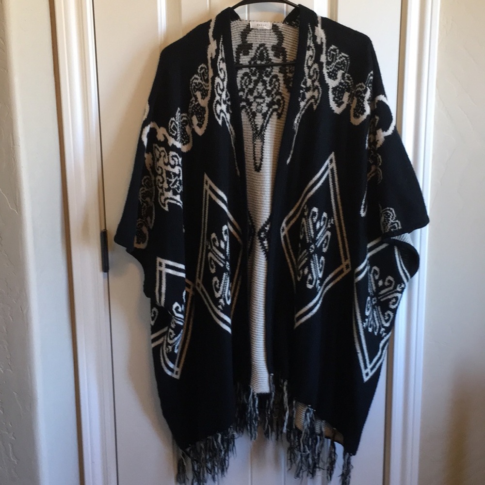 Black/Tan open front cardigan/shawl